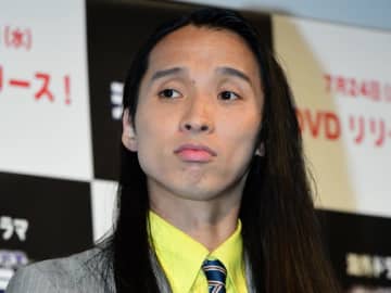 トム・ブラウン布川、“なりすまし”をファンに注意喚起「専門的知識はラーメンと風俗以外何もないので信じないように」
