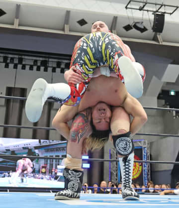 【新日本】棚橋弘至　ゲイブ・キッドからGLOBAL王座奪取ならず「まだ俺のプロレスラーとしての炎は消えてない」