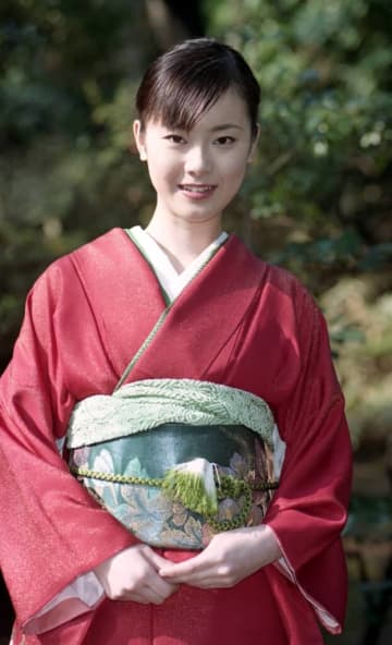 緩慢なる自殺？  拒食による「痩せの極み」が憧れられる理由とその特殊効果【宝泉薫】