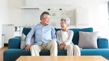 〈年金月34万円〉65歳夫婦、5,000万円の駅チカマンションを購入。「これで安心だ」とはしゃいでいたが、70歳を過ぎて「こんなはずじゃなかった…」と妻が涙したワケ