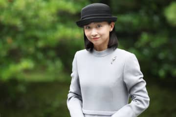 佳子さま　酷暑でも長袖ロングドレスでご参拝…体調不良を乗り越え見せられた“ご公務完遂の覚悟”