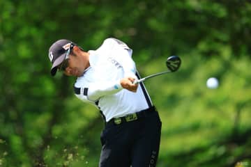 比嘉一貴が5打差10位に急浮上 日本勢6人全員が予選通過