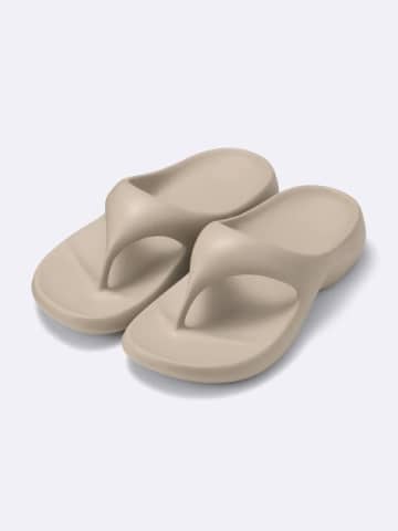 GUの夏シューズがとんでもなく値下げされてるわ…990円～ってさすがにやりすぎじゃない？！