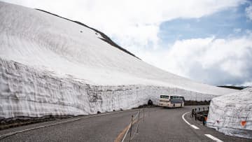 【若林直樹のトラベルフォトギャラリー】立山連峰を望む室堂平（富山県）