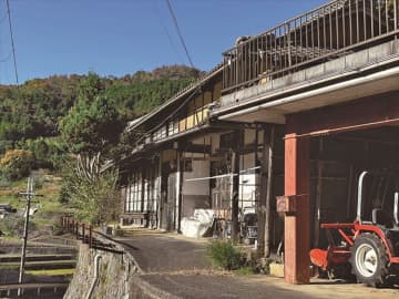 100万円の2階建て。菜園、離れ、倉庫付き【兵庫県佐用町】近隣都市へのアクセス良好な田舎｜若者、子育て世帯への支援が充実