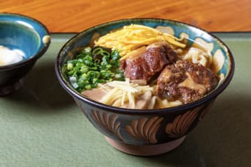 沖縄に行ったら、絶対に食べたい「沖縄そば」10選。地元の人たち推しはどこ？