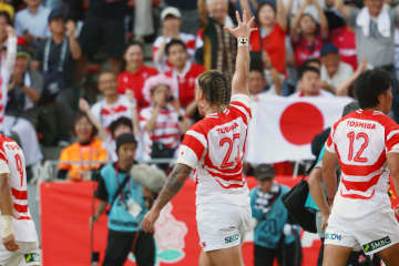 日本代表、ウェールズに奇跡の逆転勝利！紙森→バイレア、若き“スピアーズ”コンビが勝ち越し呼び込み 相手は18連敗に