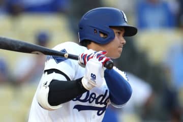 「まるでピンボールのよう」大谷翔平の154.7キロ強烈打球が投手直撃→珍しい形でアウトに…米記者やメディア驚き「クレイジーでユニークだ」