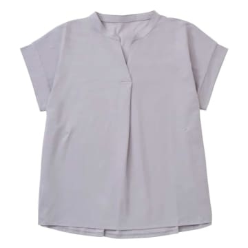 通勤服に困ったら見て！【ワークマン新作】1,000円台で買える！「きれいめトップス」