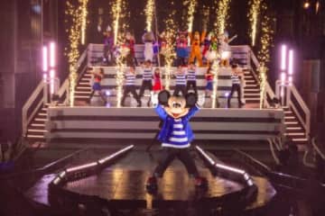 夏の夜のびしょ濡れショーが東京ディズニーシーで復活「ドックサイド・スプラッシュ・リミックス」