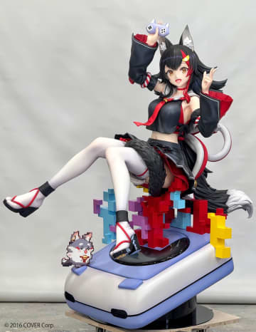 ホロライブ、ゲーマーズ4人が等身大フィギュア化！猫又おかゆ＆戌神ころねは初お披露目