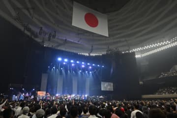 【ライブレポート】Char古希記念武道館、父から子へ、仲間から仲間へ…Charと仲間たちが描いた音の系譜