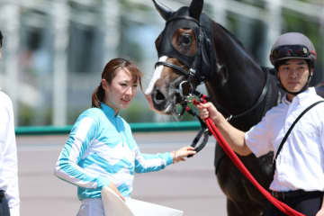 【小倉8R】永島まなみ騎乗 ファムエレガンテが人気に応える