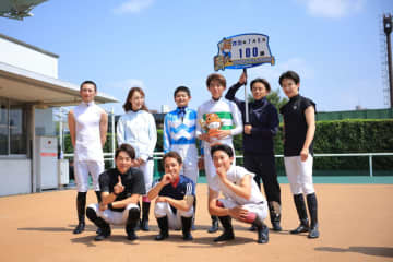 泉谷楓真騎手 JRA通算100勝達成