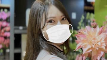 “白石麻衣にそっくり”1児の母（33）に絶賛の声「マスクとったって絶対美人！」「テレビ局ですれ違ったら挨拶しちゃう」