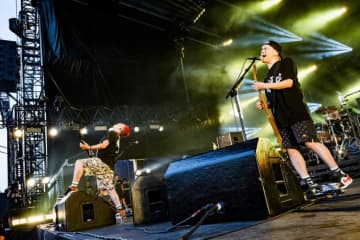 【速レポ】＜京都大作戦2025＞10-FEET、灼熱の2日間を締めくくる全身全霊「また来年な！」