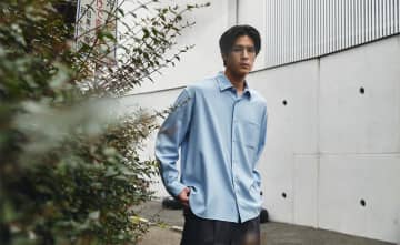 夏のシンプルコーデを格上げ　“素材”で魅せる大人のシャツスタイル