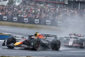 ペースに苦しんだ角田裕毅、10秒ペナルティもあり15位「雨には自信があったから困惑」次戦アップデートに期待