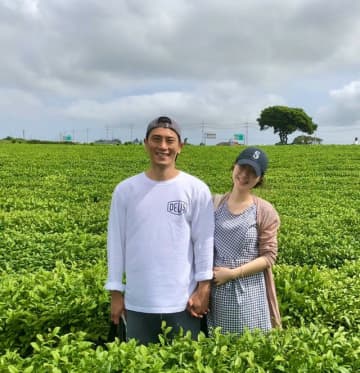 キム・ジェウ、「以前の私たちのように子を失った夫婦…きっと立ち直れるから元気出して」