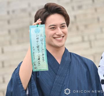 Aぇ! group小島健、浴衣姿でヒット祈願　短冊に切実な願い事「寝ることが下手なので…」