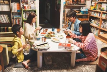 「こんばんは、朝山家です。」「イライラするけど面白い」「足立さん。このドラマのこともエゴサしているのかな」