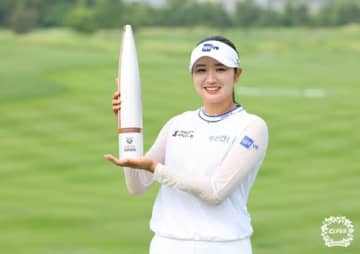 圧巻の177cm！韓国の“童顔長身”女子ゴルファーが悲願の優勝で笑顔「夢見た瞬間、幸せで嬉しい」