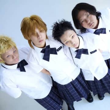 韓国の新鋭パンクバンドPOSER、アルバム『力拔山氣蓋世 (Extended Ver.)』リリース