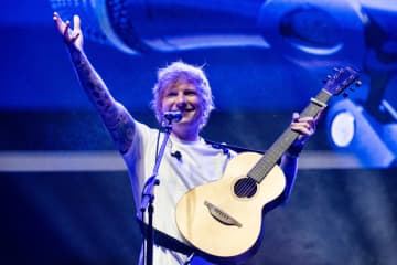 エド・シーラン、「Shape of You」がApple Music開始から10年間で最もストリーミングされた500曲リストで1位を獲得