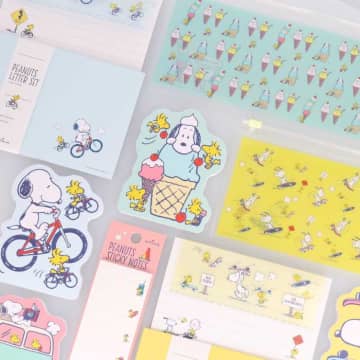 Peanuts™の新作雑貨で夏気分♪ステーショナリー全16点登場