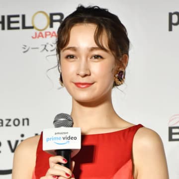 藤井サチ「ファンデ代わりとして」1本でベースメイク！愛用のUVケア系下地を紹介