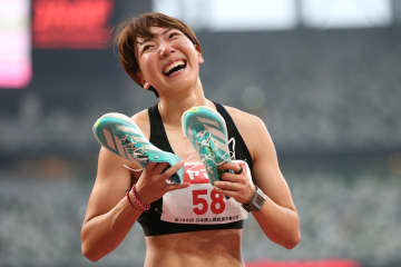 35歳・寺田明日香がラストの日本選手権で残した功績。笑顔、号泣のライバルたちが明かす素顔「当たり前にいい雰囲気を…」