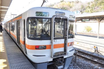 JR御殿場線松田─東山北間の踏切で人身事故　国府津─御殿場間で一時運転見合わせ