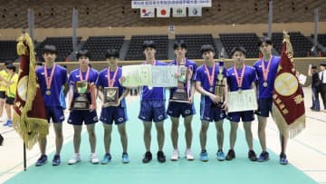 中央大学が33年ぶりの全国制覇　早稲田大との激戦を制す＜卓球・インカレ2025男子＞