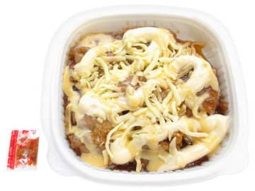 ジューシーなチキンをたっぷりのてりやきソース、マヨ、チーズで食べる1,000kcal超えの背徳丼! セブン‐イレブンが「背徳飯てりマヨチーズチキン丼」を発売