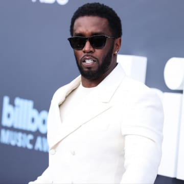 ショーン・“ディディ”・コムズ、一部無罪判決で刑務所内でスタンディングオベーション
