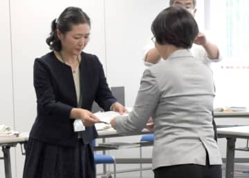 茨城地方最低賃金審　知事「引き上げ強く望む」　改正諮問、初の意見陳述