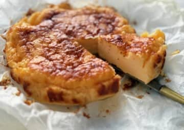 スライスチーズで本格派！混ぜるだけ簡単「バスク風チーズケーキ」