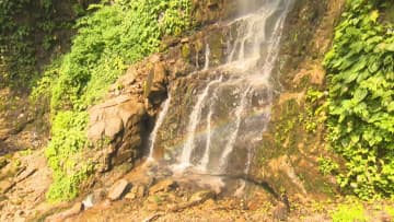 富山の隠れ絶景「常虹の滝」で夏の暑さを忘れる - 太陽と水しぶきが織りなす自然の芸術作品