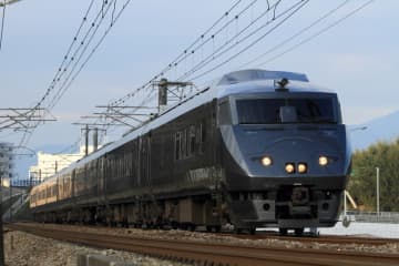 【博多祇園山笠】追い山笠に合わせ 7/15早朝に臨時列車を運行！JR九州で夏の風物詩のクライマックスを見学にでかけよう