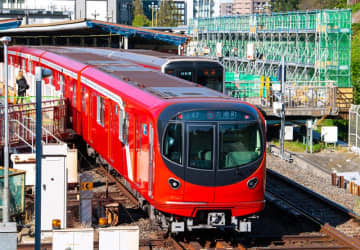 汎用5Gで無線列車制御　東京メトロや鉄道総研が地上区間での実証実験に成功（東京都文京区など）