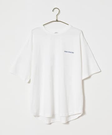 「1,000円台」 【ハニーズ】きれいめ派も着れそうな「ロゴTシャツ」