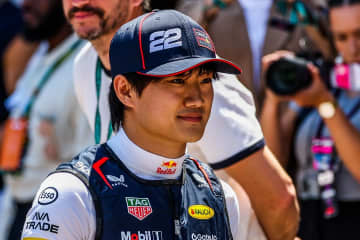 「レースでは完全に存在感を失った」 英国GPの角田裕毅に各国メディア低評価…予選の改善で「ある程度の進歩はあった」とも
