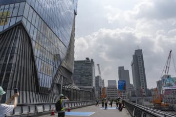 渋谷の新たな歩行者デッキを歩いた　ヒカリエ～マークシティが繋がる
