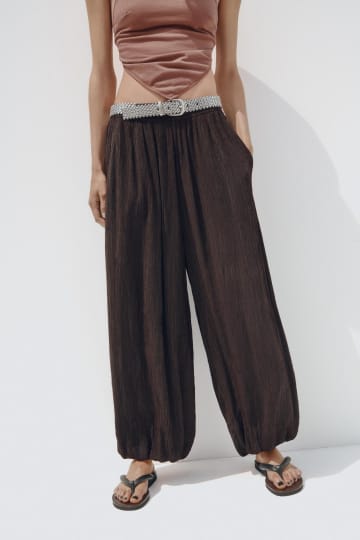 『体型カバー & オシャレ』を両立！【ZARA】40・50代が即こなれる！「バルーンパンツ」