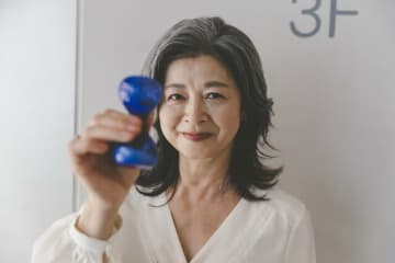 石田えり「シビアな空気感もあった」と語る監督作『私の見た世界』演じたのは顔と名前を変え15年も逃走を続けた指名手配犯