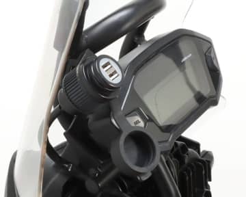 CRF250RALLYにUSB電源追加　スマホ充電もこれで安心！