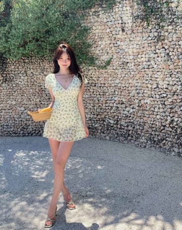 “洋服見え”が可愛い！ ワンピース水着のトレンドコーデ５選