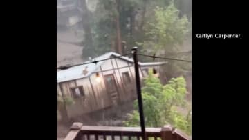 世界で相次ぐ大洪水　米・ニューメキシコ州では濁流に家ごと流され…中国・ネパールでも集中豪雨　道路崩落不明者も
