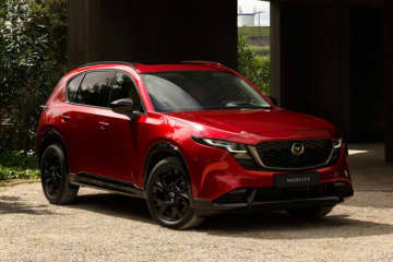 マツダ、3代目『CX-5』を初公開。新型はサイズアップ、日本には2026年に上陸予定