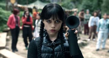 アダムス一家に隠された秘密、親友イーニッドに迫る死の影…『ウェンズデー』S2パート1予告編